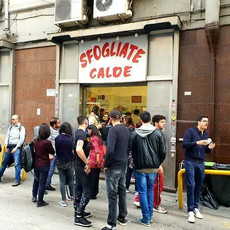 Re Carlo Napoli